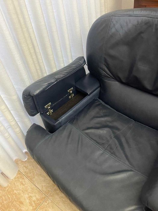 Cadeirões em pele Azul escura (2x unidades)