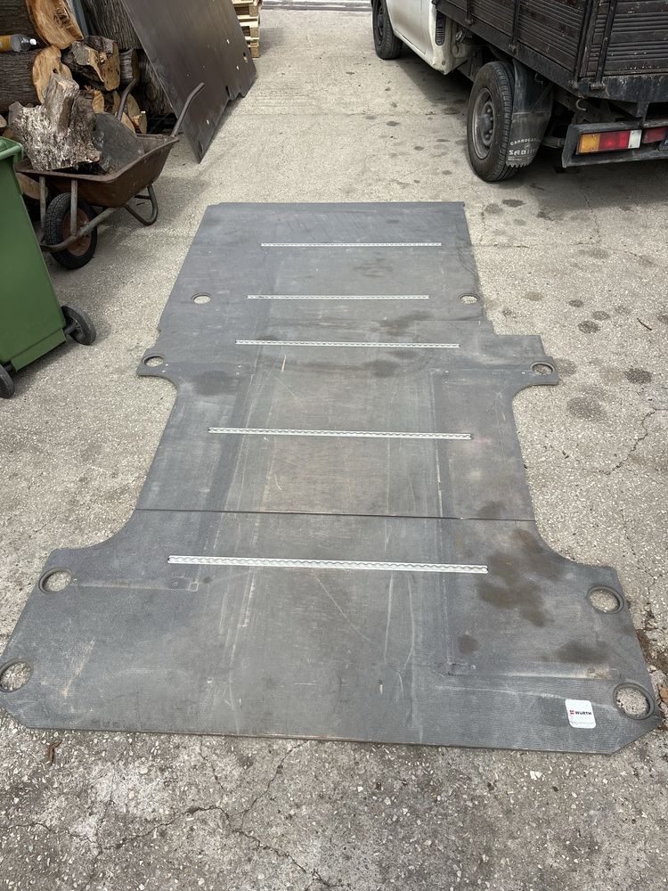 Piso com calhas de perfil mercedes sprinter