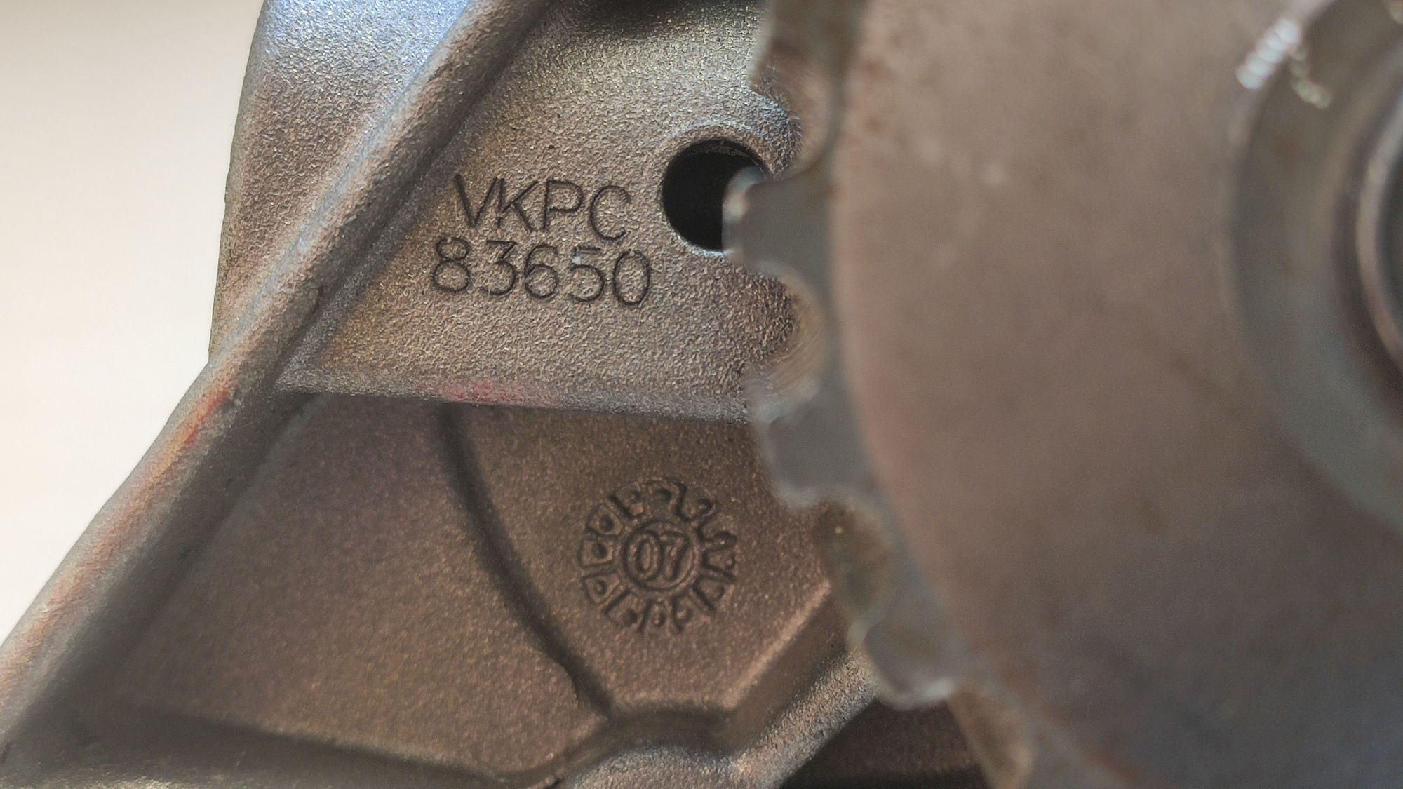 Водяной насос,помпа SKF VKPC83650 CITROEN, PEUGEOT. Оригинал. Новая.