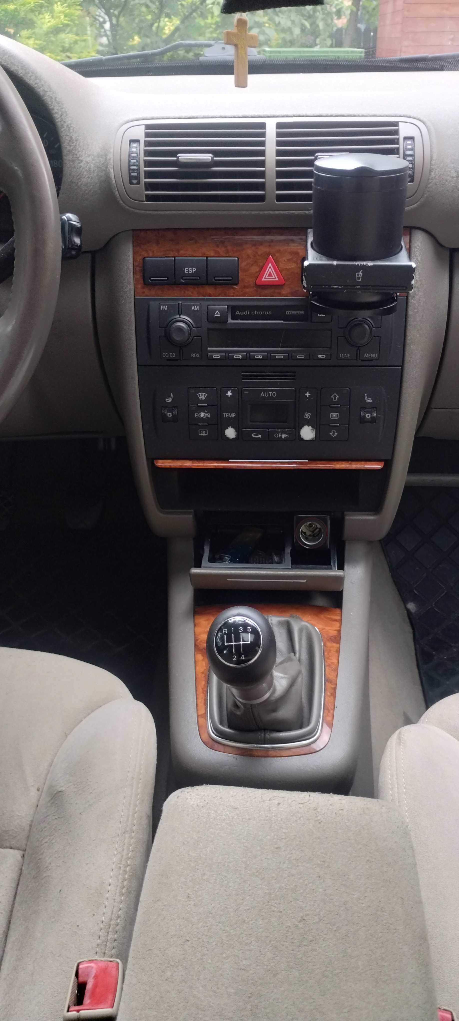 A3 8l 1.8t AUM 5D Drewno Alcantara