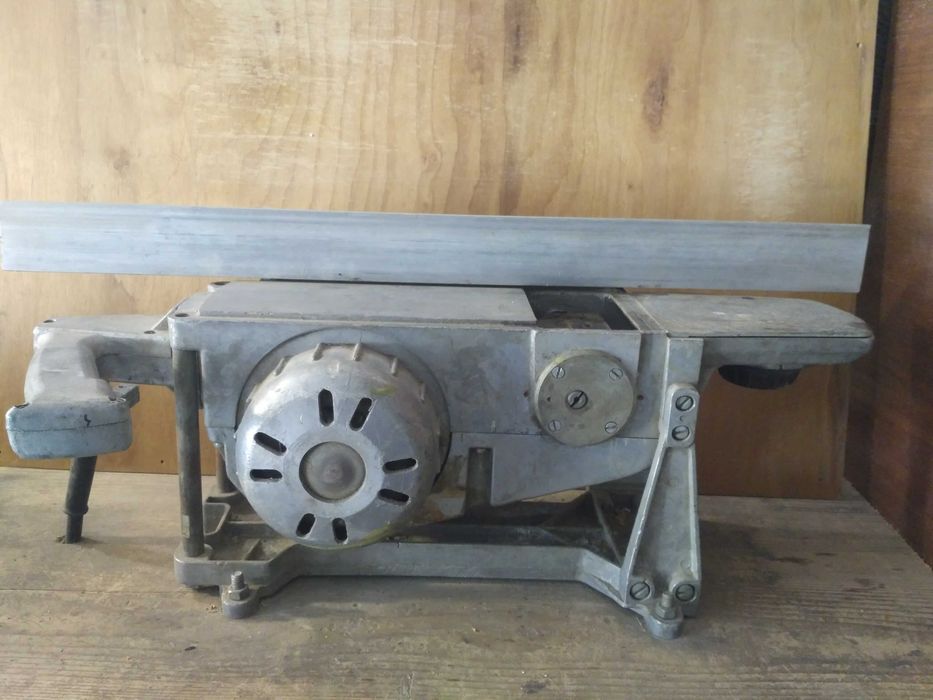 Рубанок электрический 36 В, 600 Вт