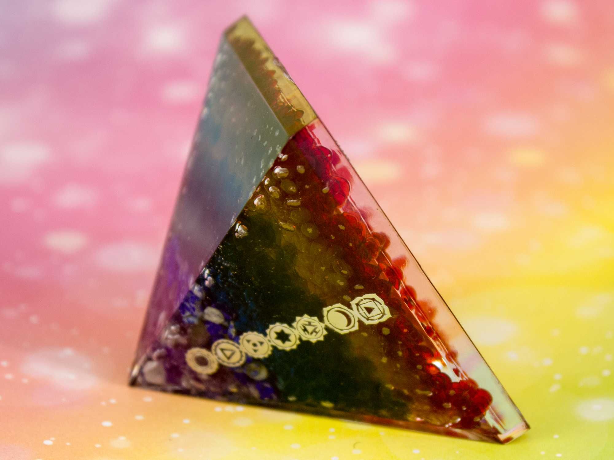 Piękna Piramidka Orgonit Ametyst Lazuryt Żwir Szklany Czakry 6,5*5 cm