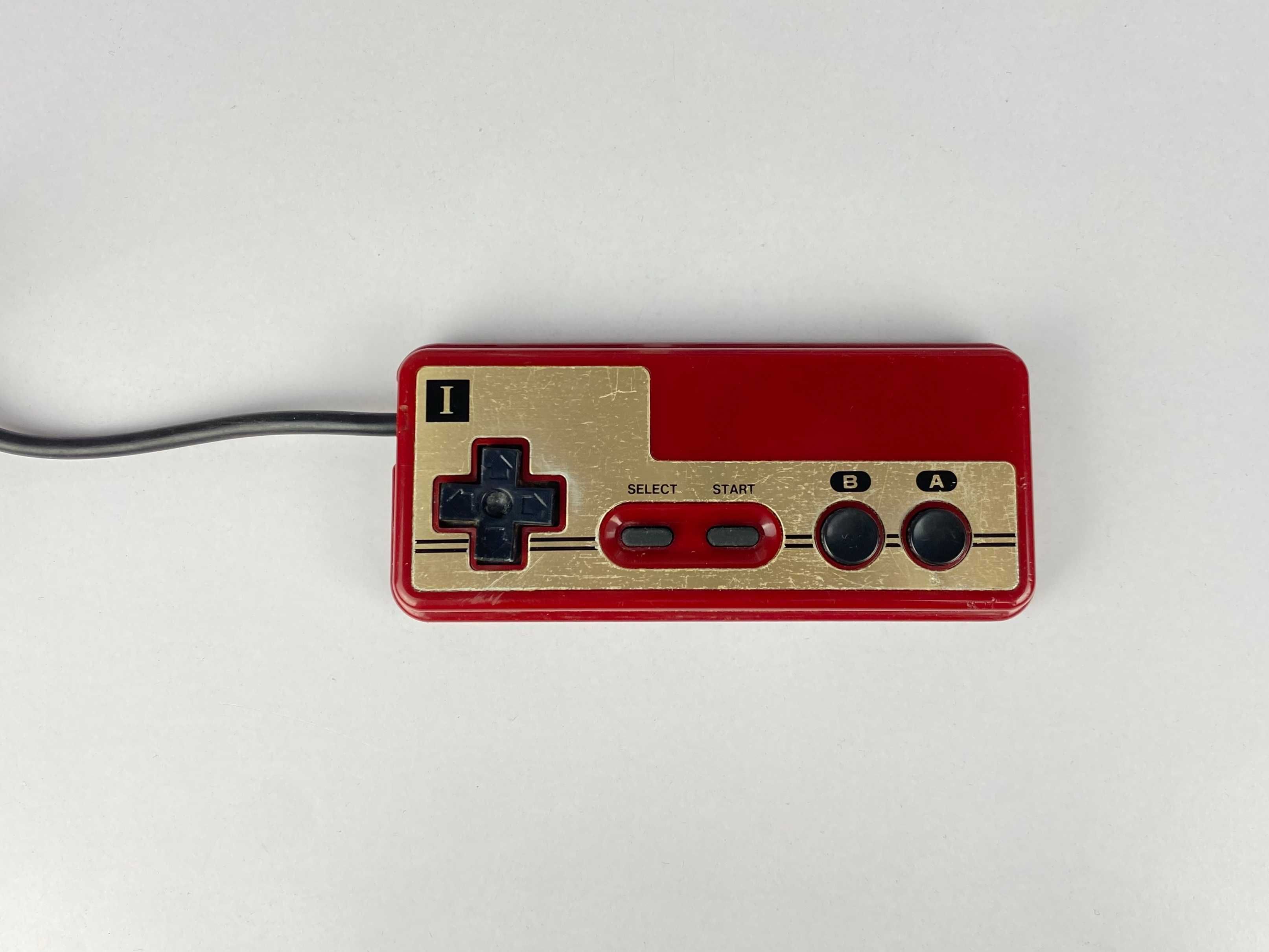 Консоль Нінтендо Фамікон Денді Nintendo Famicom Dendy White Б/У