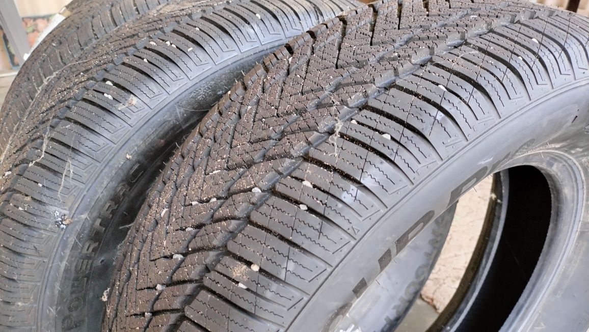 Зимові Шини Powertrac Snowtour pro 215/65/r16 2022