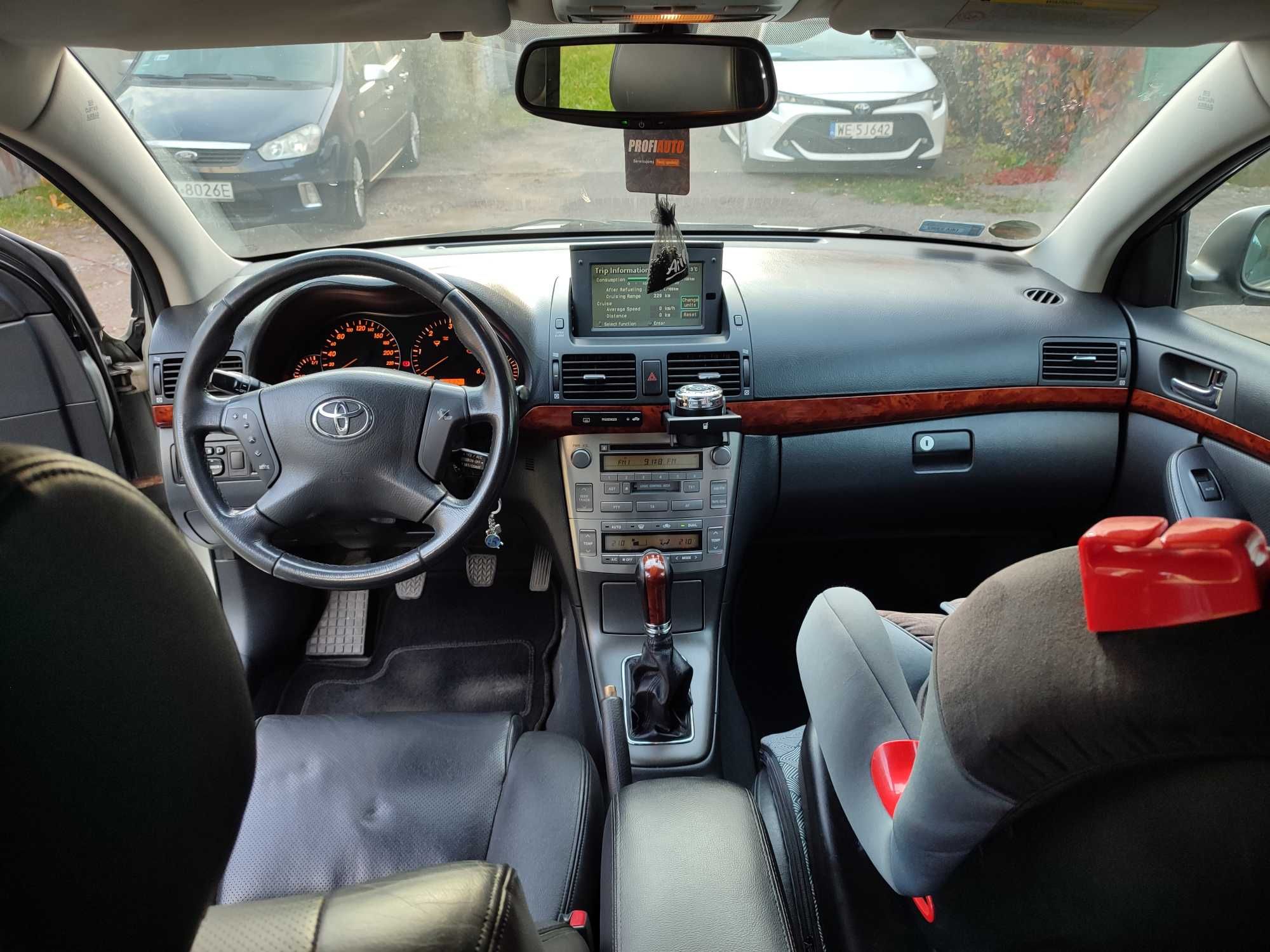 Toyota Avensis 2.0 D4D 116km 2005r.