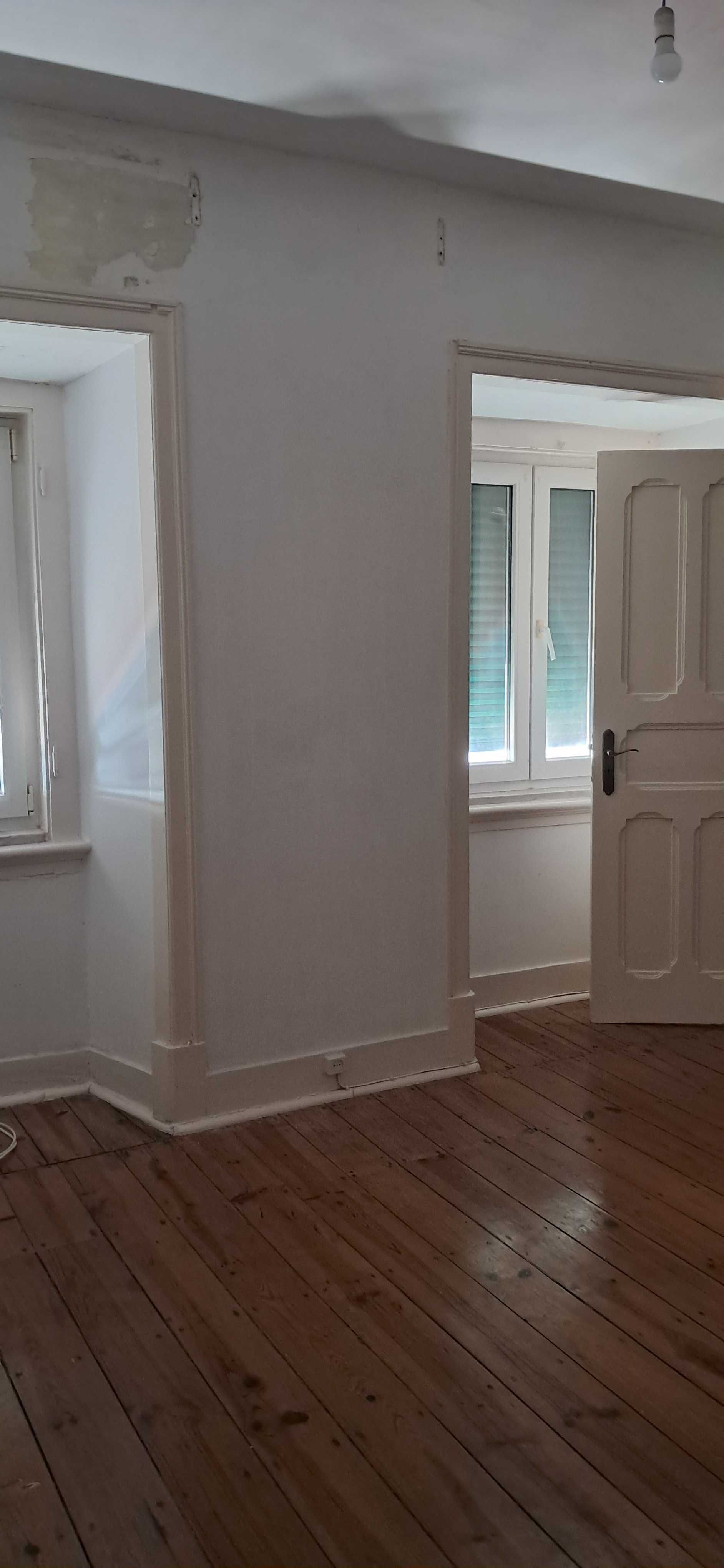 Arrenda-se  Apartamento no Campo Pequeno