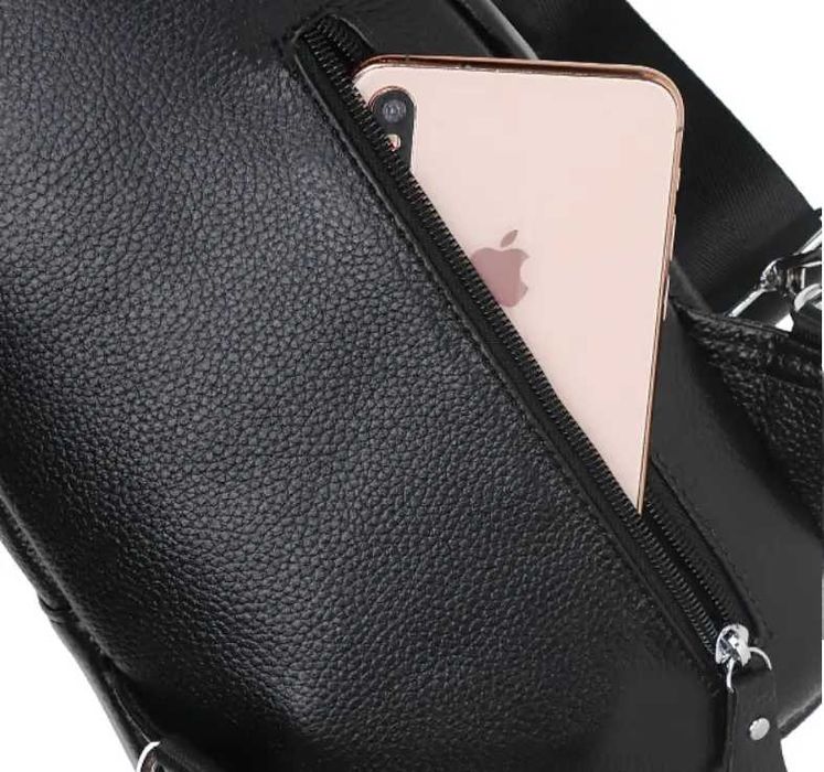 Чоловіча крос-боді сумка на груди шкіряна мужская бананка кожаная