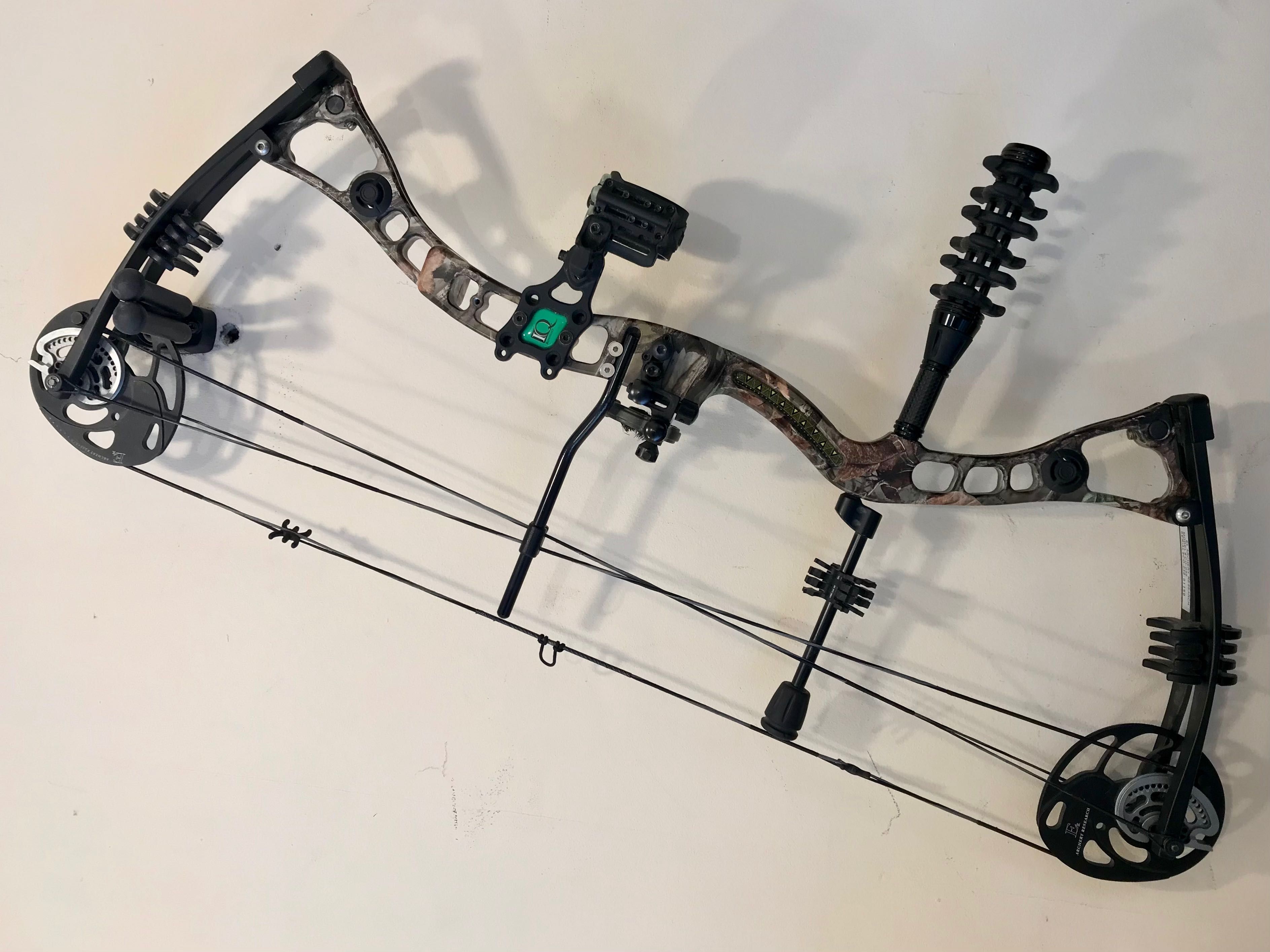 ŁUK bloczkowy AXIS 2.5 celownik IQ Retina stabilizator APACHE 8''