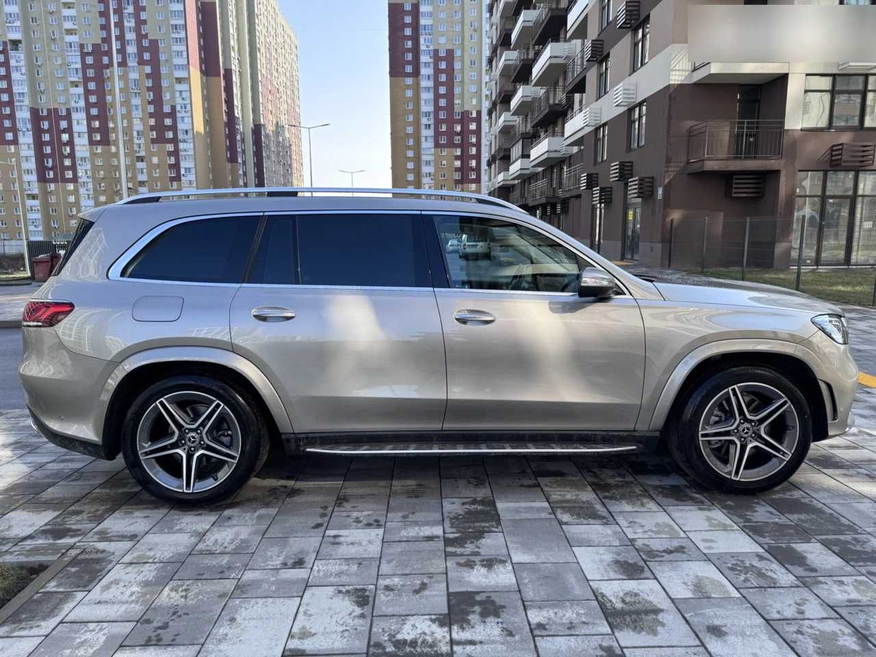 Mercedes-Benz GLS-Class 2023