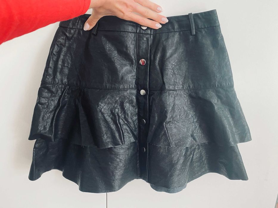 Spódniczka ZARA falbanki eko skóra rozmiar M
