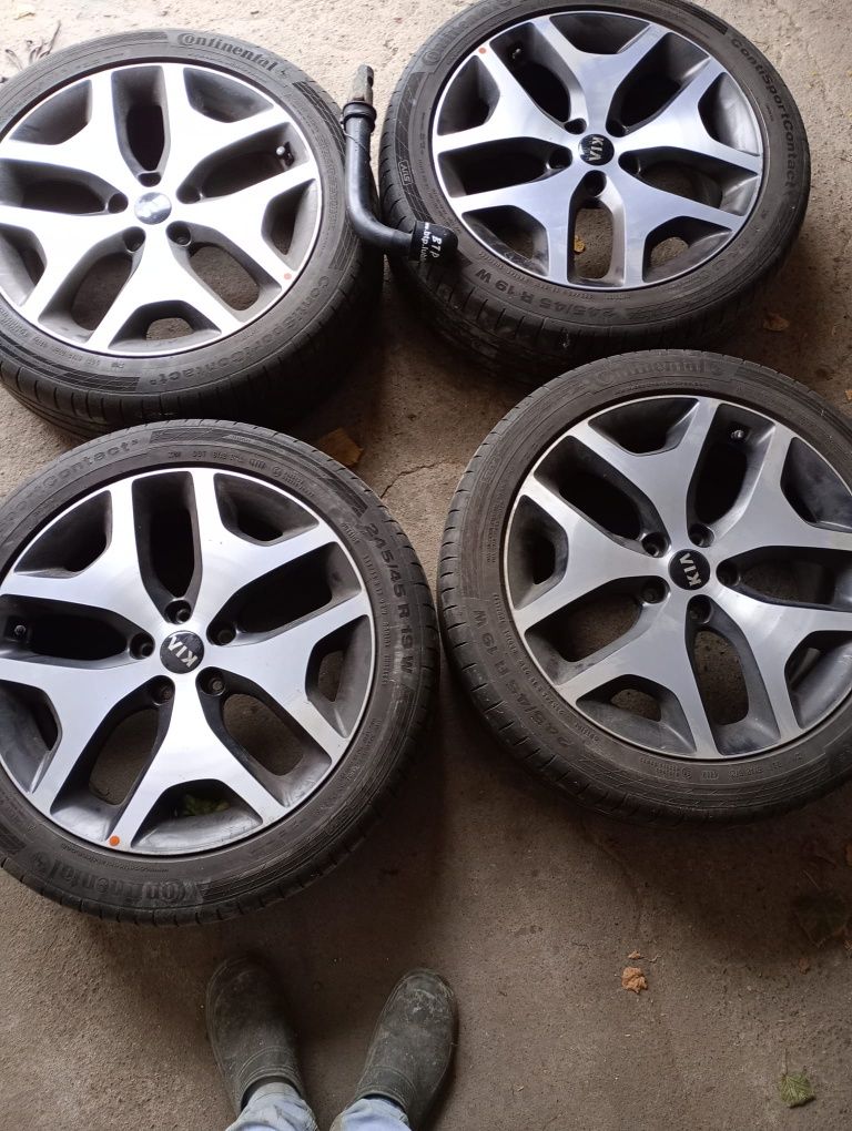 Kola 245/45 R19 KIA Sportage