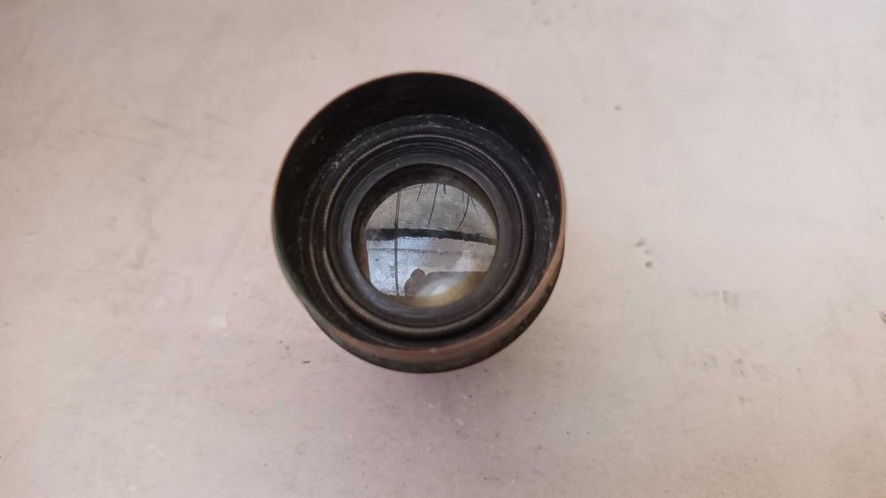 Binóculo em latão redondo " muito antigo "