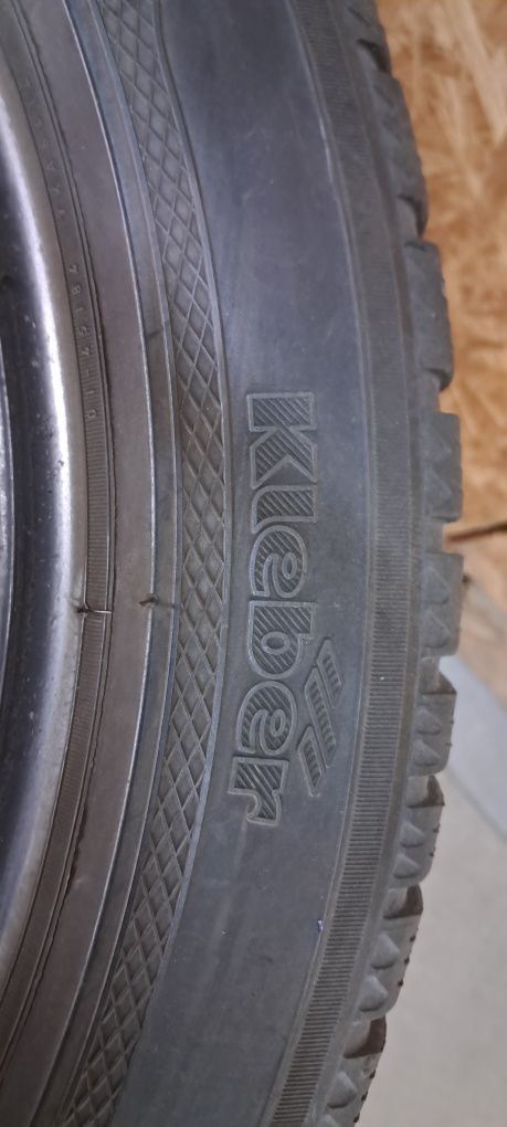 Резина 225/45R17 Kleber зима