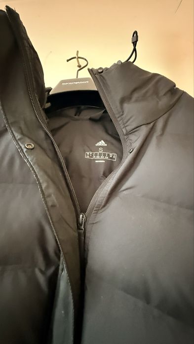 Пуховик адідас, довгий, чорний колір, стан ідеальний