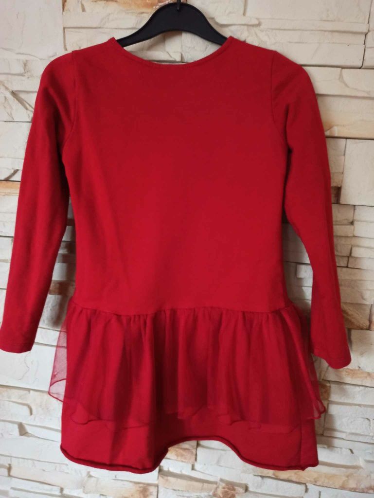 Piękna czerwona sukienka dla dziewczynki rozm 116/122