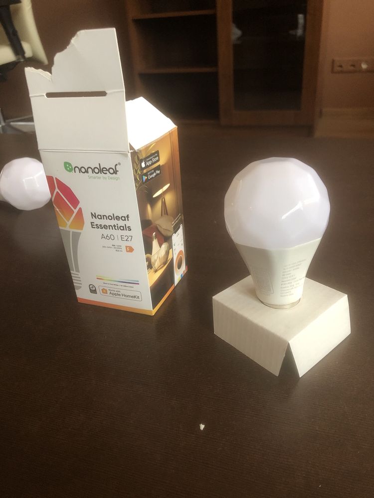 Żarówka Nanoleaf Essentials A60 E27. Home kit over thread