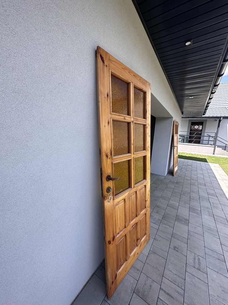 Drzwi wewnętrzne sosnowe drewniane