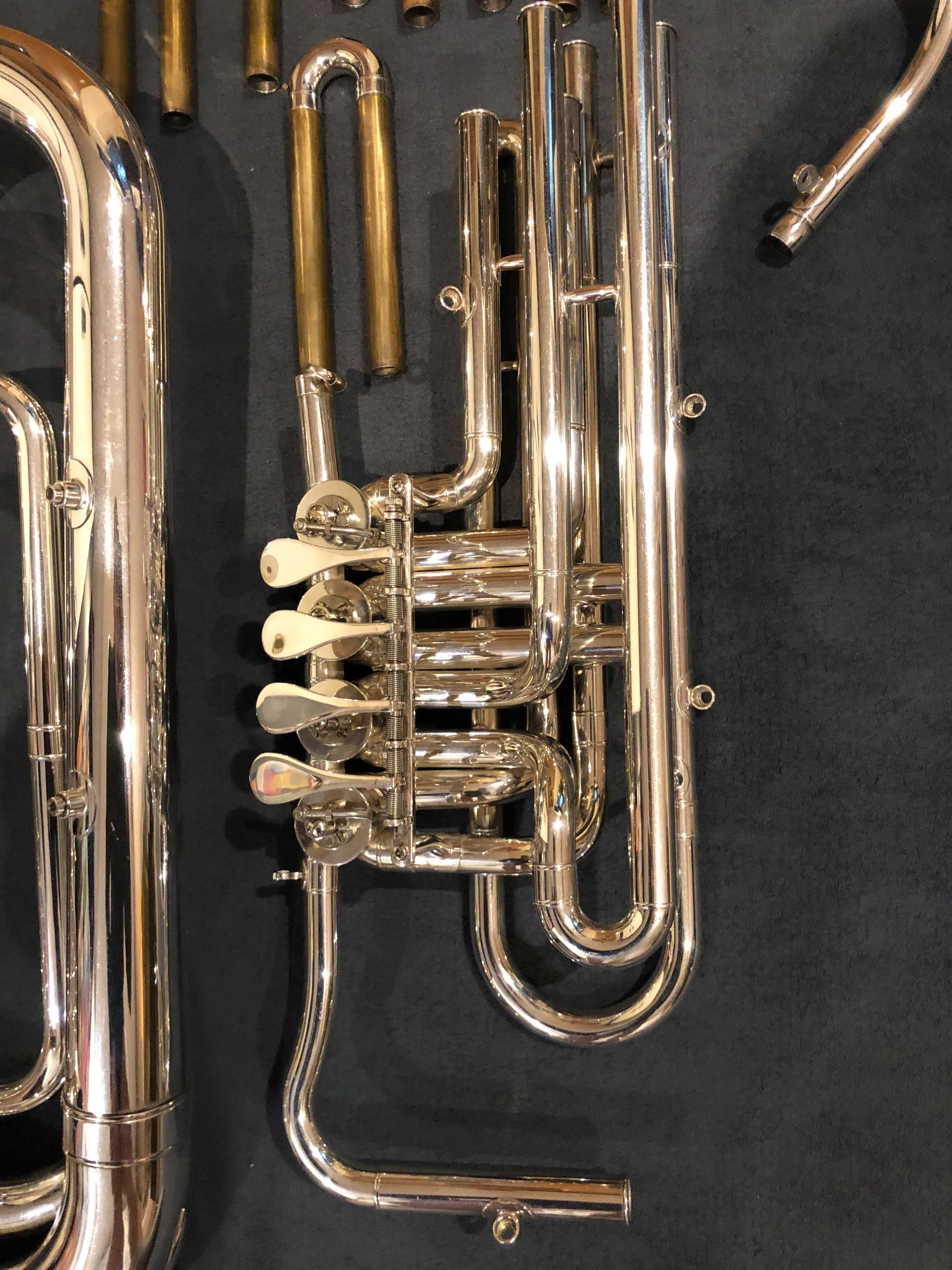 Tuba Jupiter Bb 4 wentyle srebrna