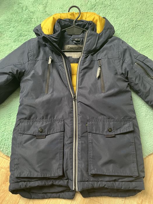 Kurtka chlopieca o rozmiarze 128