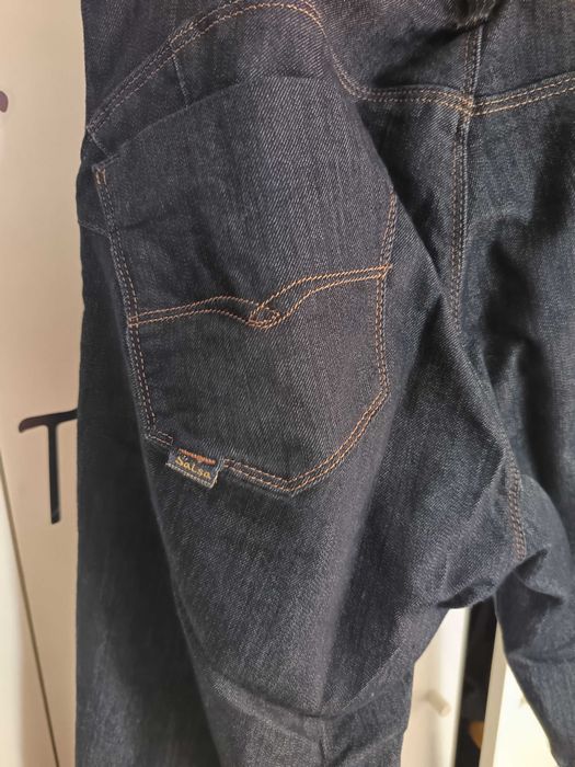 Calças jeans em ótimo estado