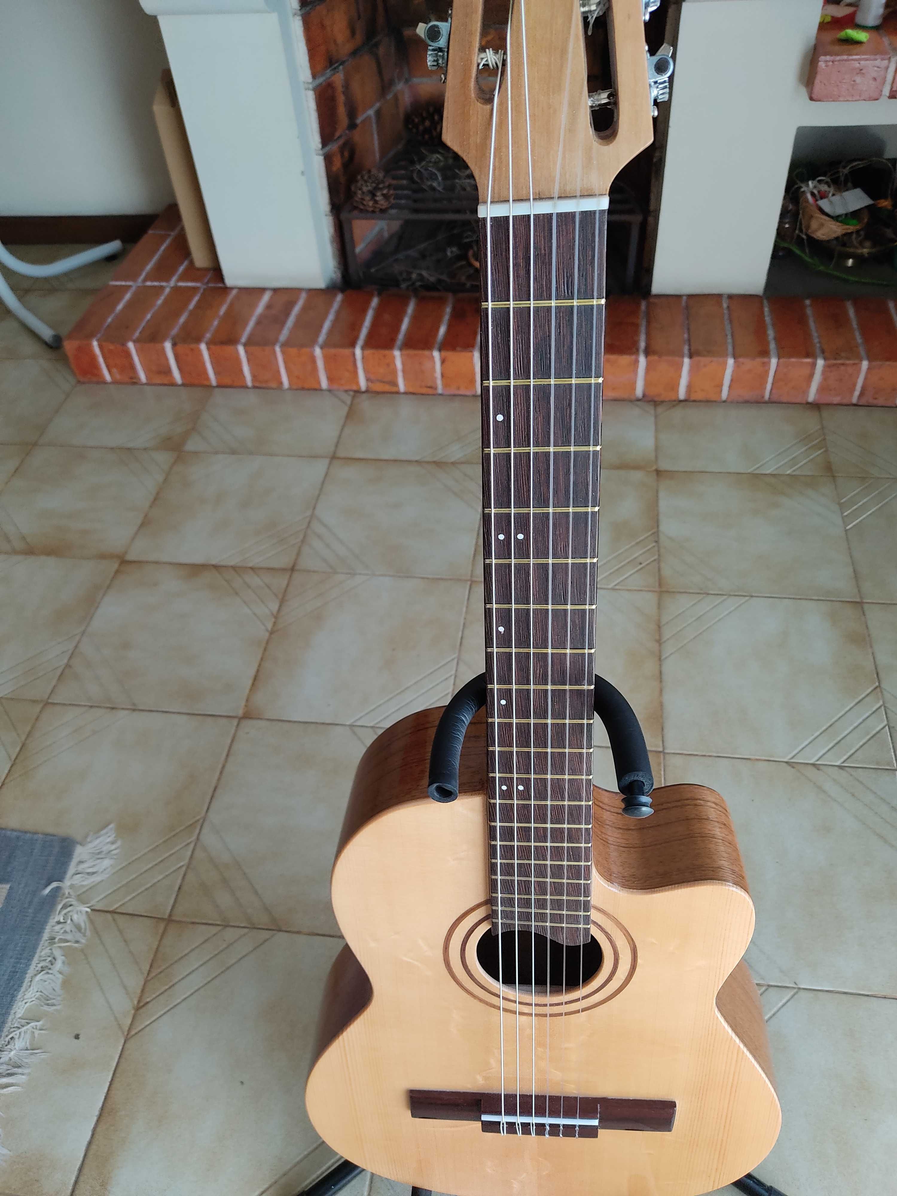 Guitarra de Luthier para cordas de nylon ou aço garantia 3 anos