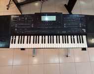 Teclado "ROLAND" EM 2000