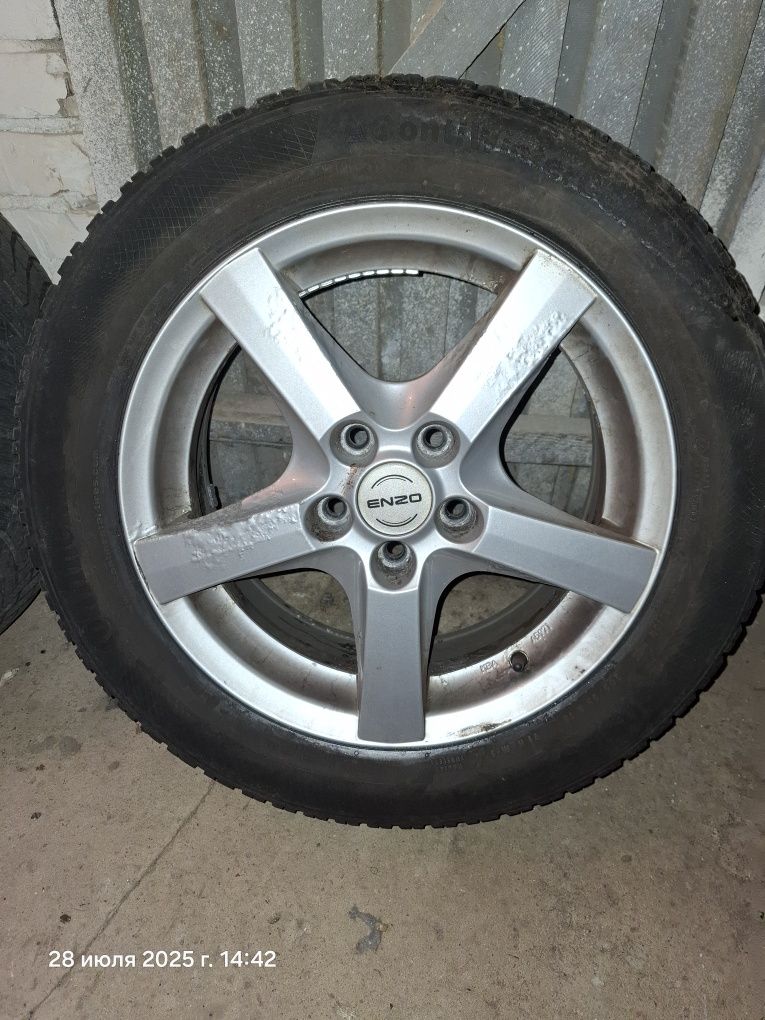 Opony 205x55x16 razom z felgami
