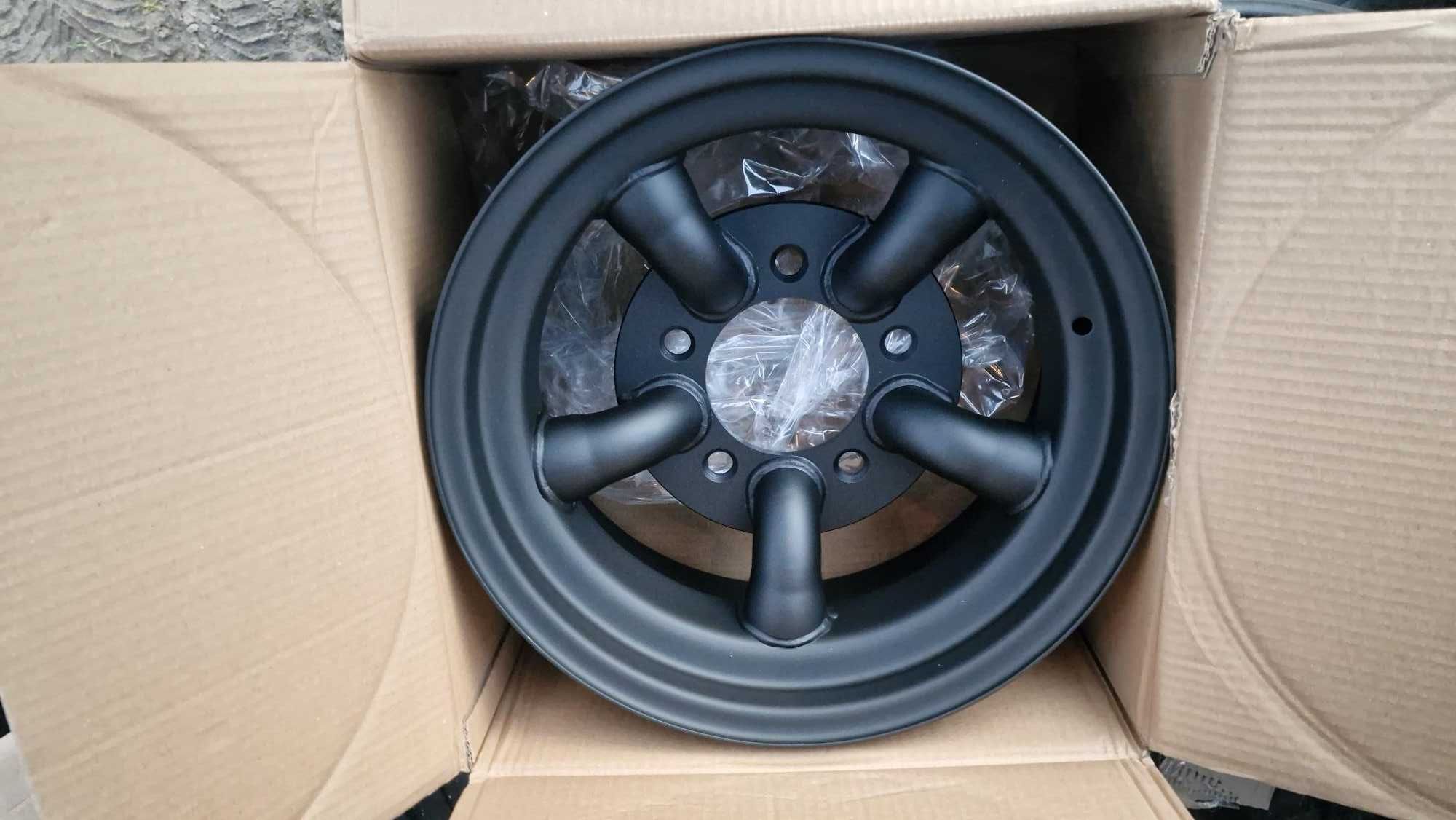 Felgi stalowe 16x7 5x165,1 ET-25, Defender, Discovery , Classic