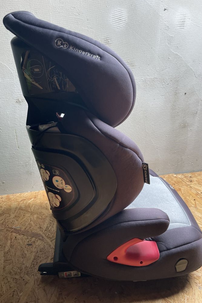 Fotelik samochodowy Kinderkraft isofix.