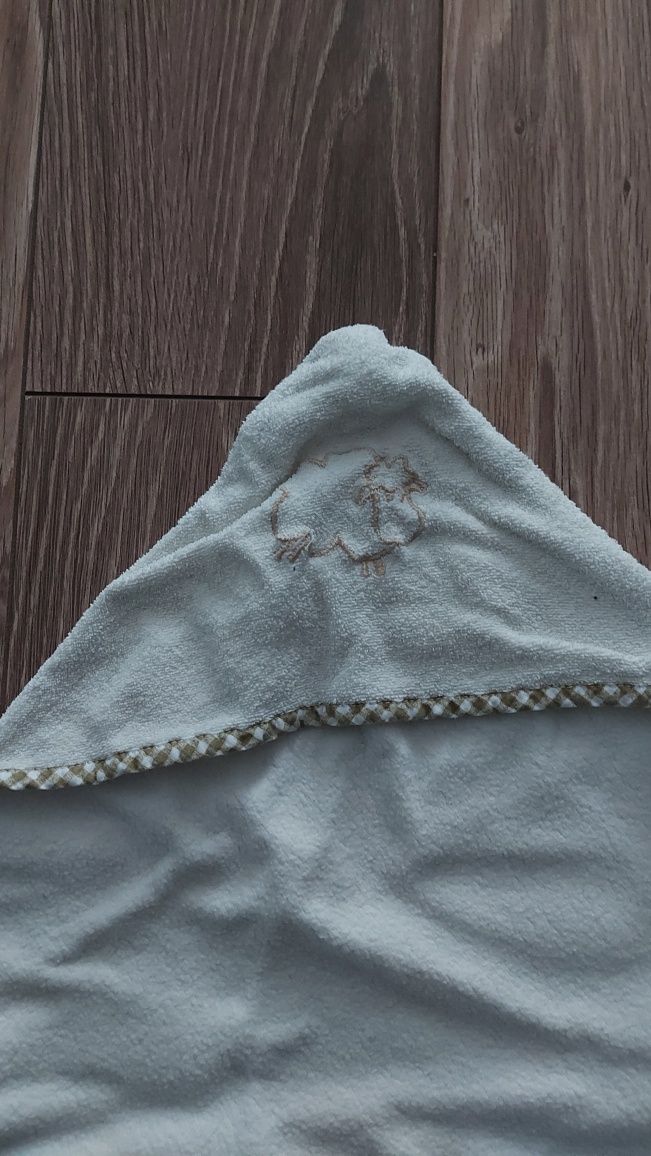 Ręcznik z kapturkiem dla niemowlaka