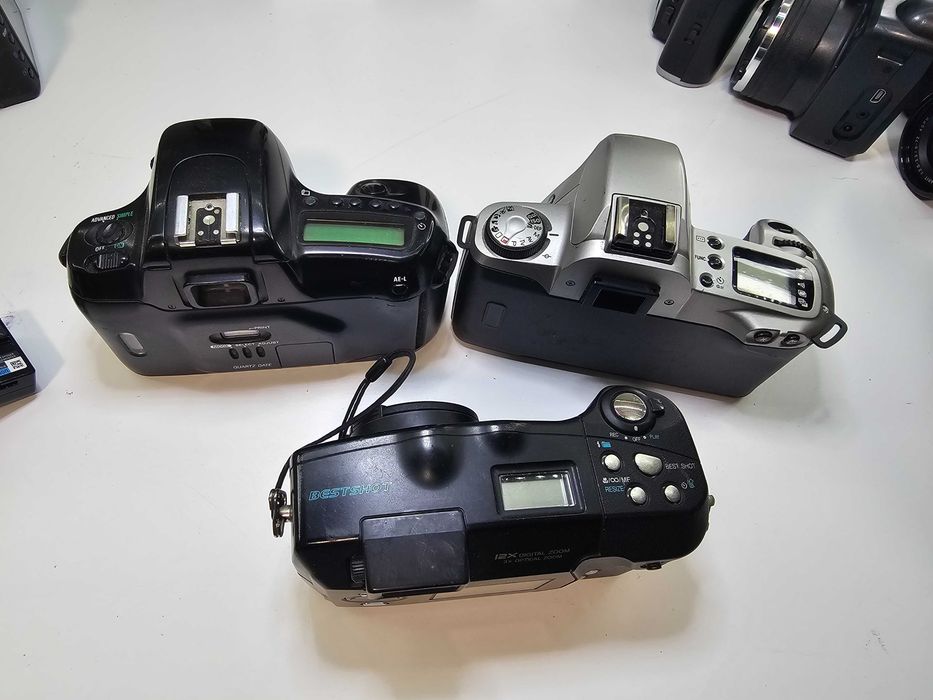 #1 Лот із 3 фотоапартів Nikon F50 CASIO Canon EOS 500N