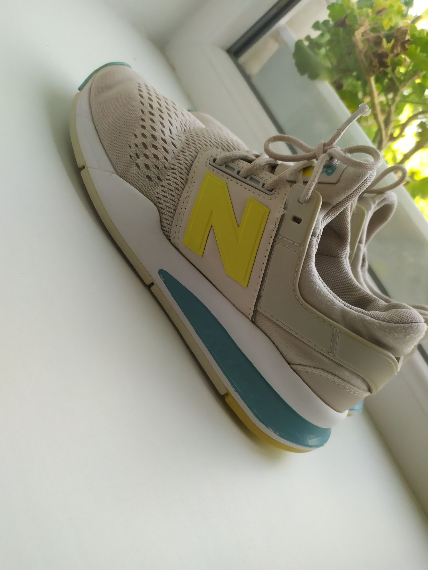 Кросівки new balance