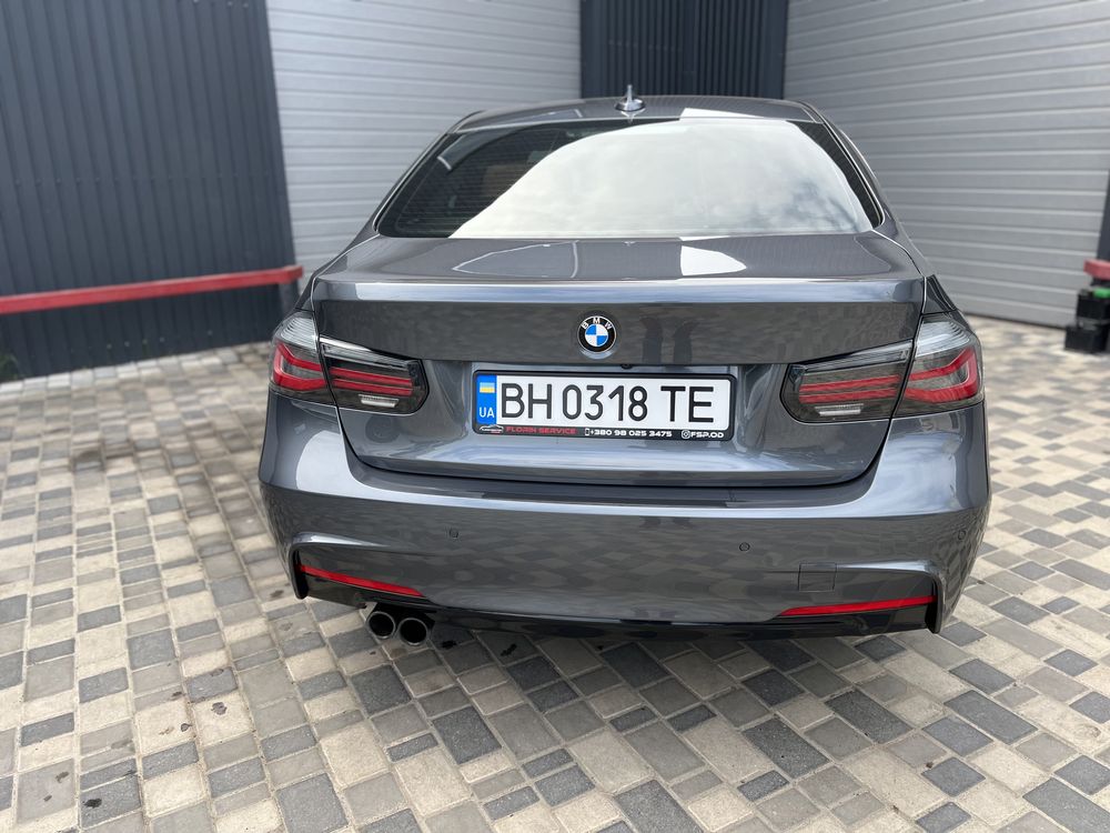 BMW 330ix 2017 рік F30