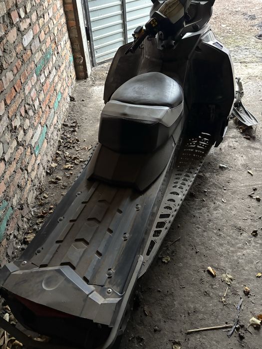 Продам снігоход Ski-doo