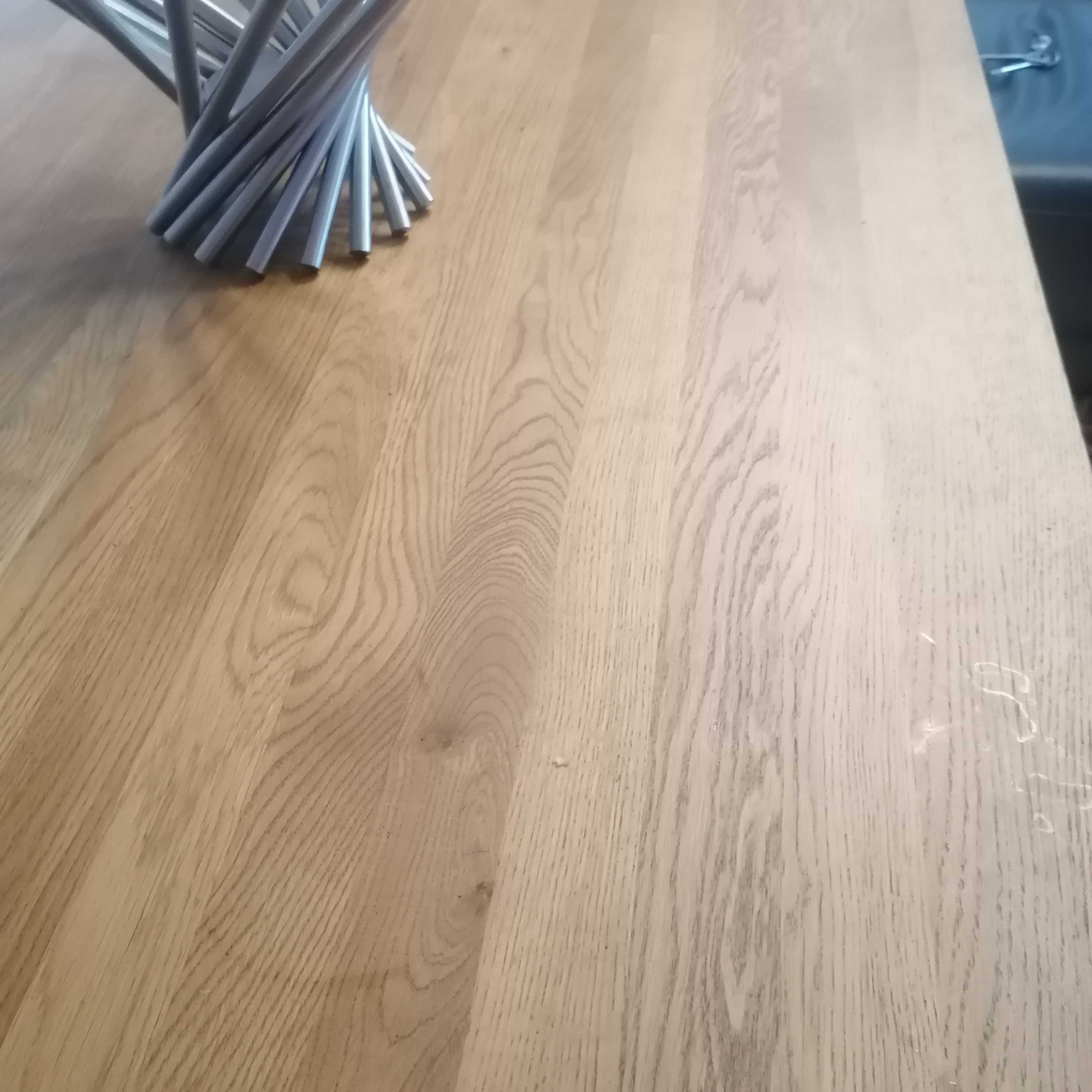 Stół dębowy z litego drewna