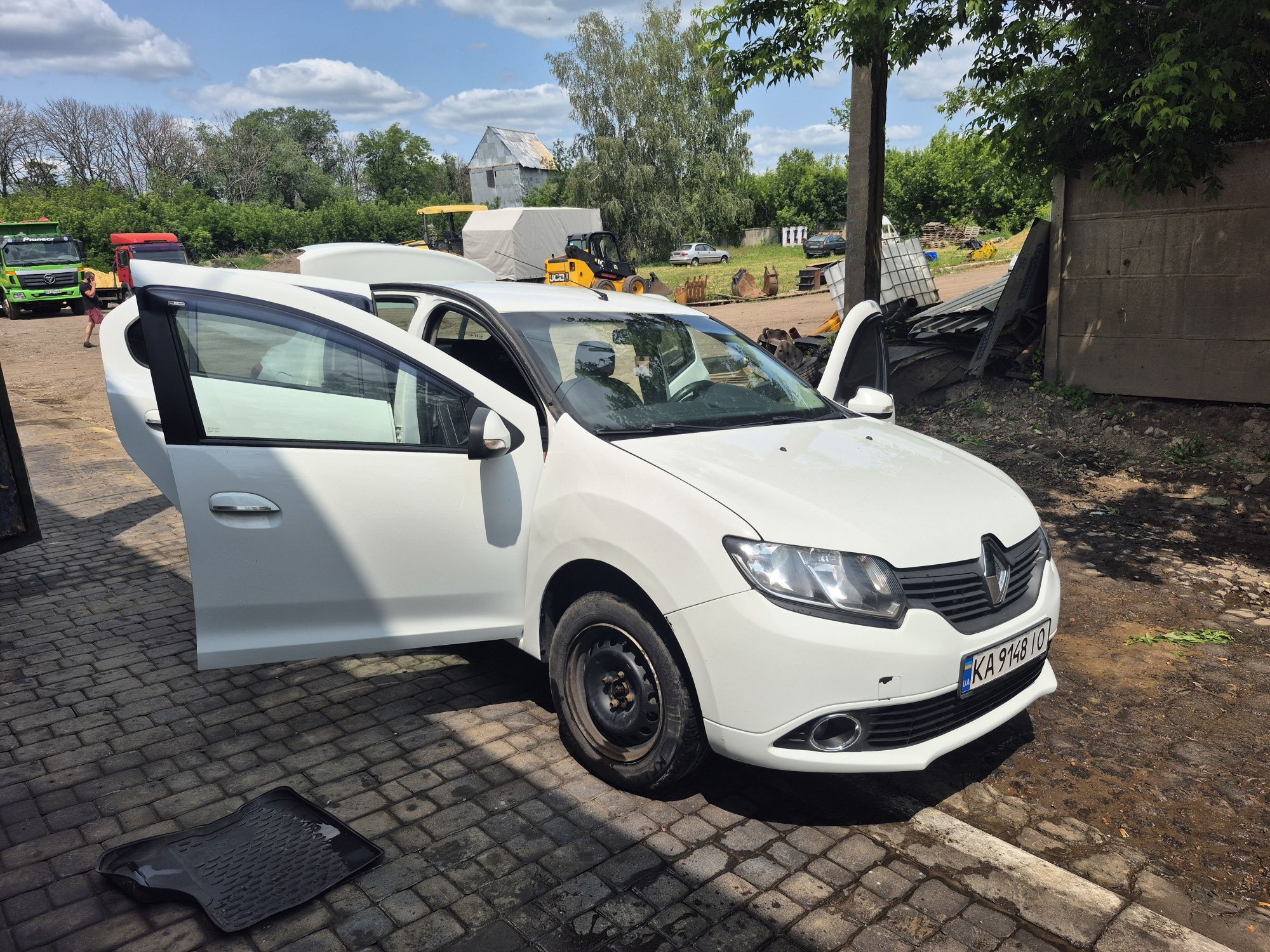 Renault Logan 2016