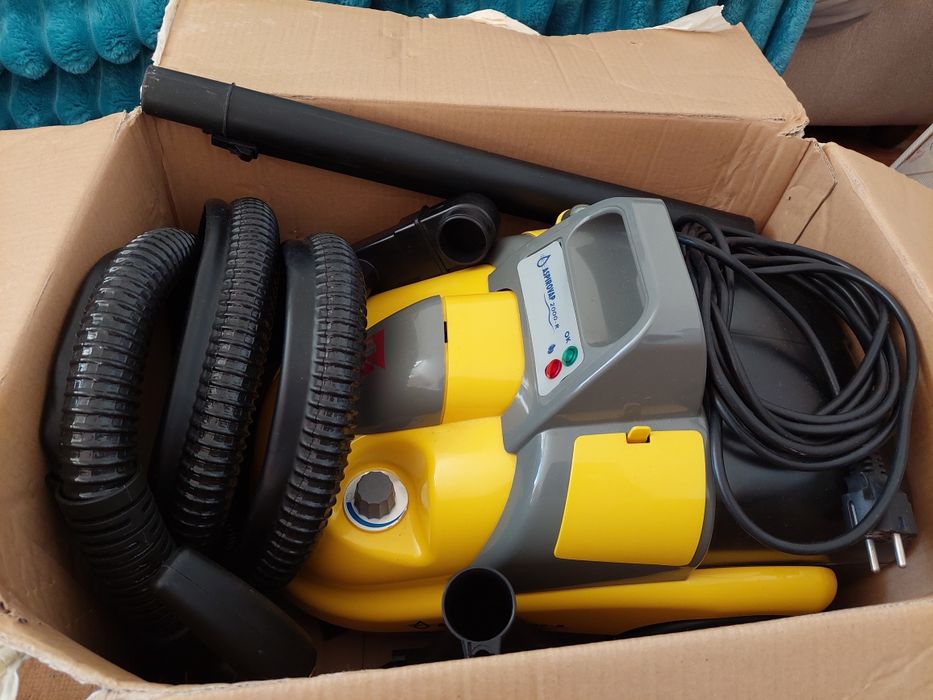 Aspirador de pó AEG Viva Flash AE7340
Tecnologia ciclónica.
Potência