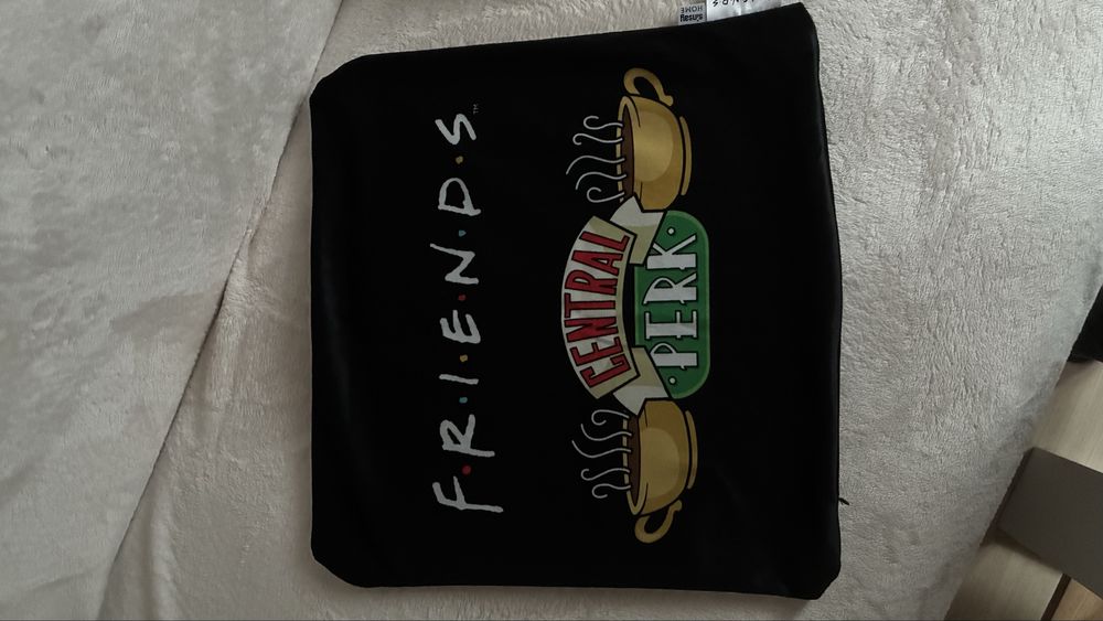 Poszewka na mala poduszke jasiek przyjaciele czarna