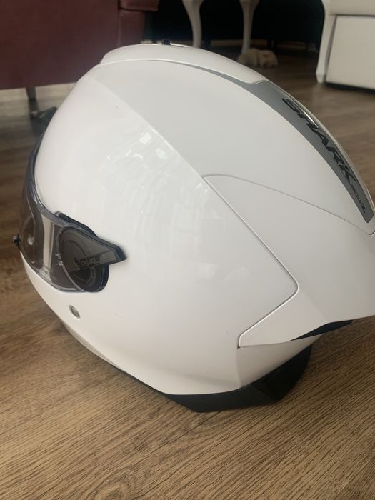 Sprzedam biały kask motocyklowy, szczękowy SHARK jak nowy
