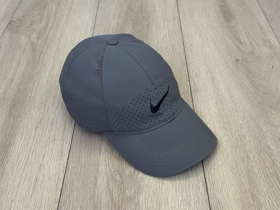 Кепка сіра Nike Dri fit