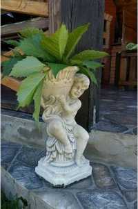 Полиуретаовая форма садовой фигуры "Петя с вазоном"