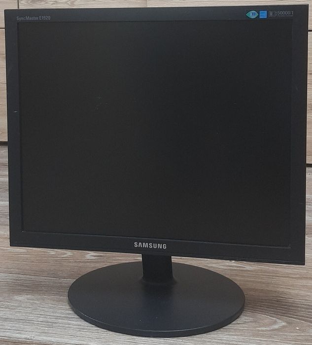 Монітор 19" Samsung E1920NR.