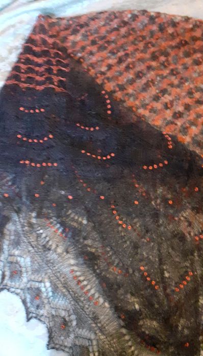 Ажурная, красивая шаль.