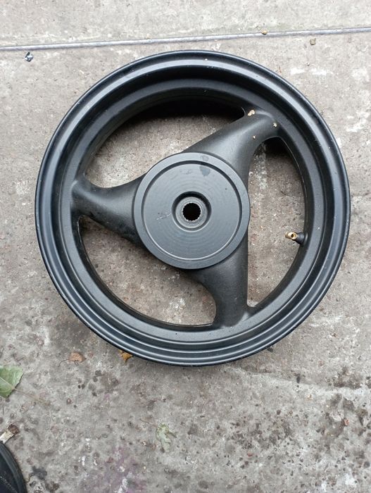Колеса  диск на мопед скутор R12 кронштейн