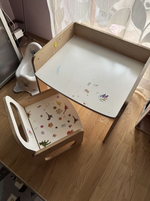 Zestaw dziecięcy: rosnący stolik i krzesełko