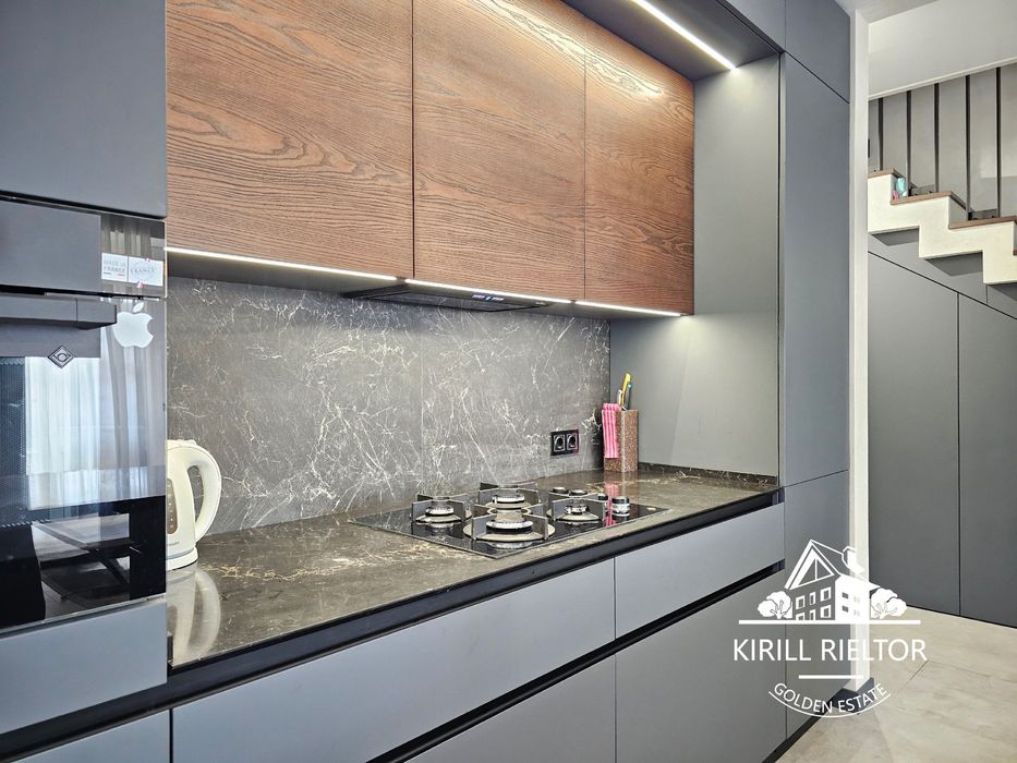 В  городке "Золотые Ключи"  продается новый таунхаус с ремонтом