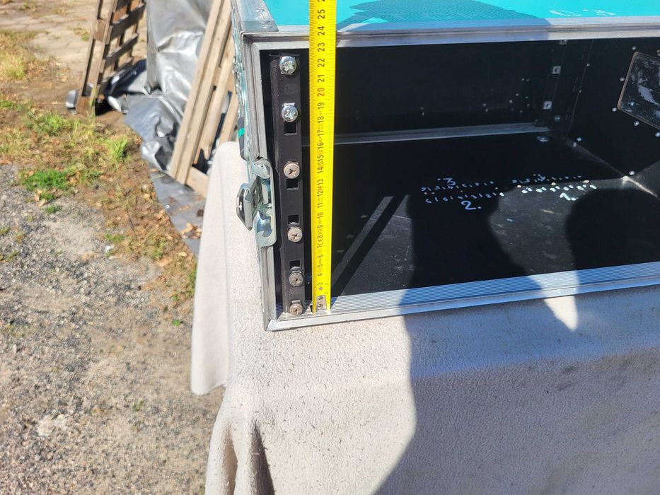 RACK 5U 2x szyna (40cm pomiędzy)(51 do klapy) FV 23% (dostępne wiecej)