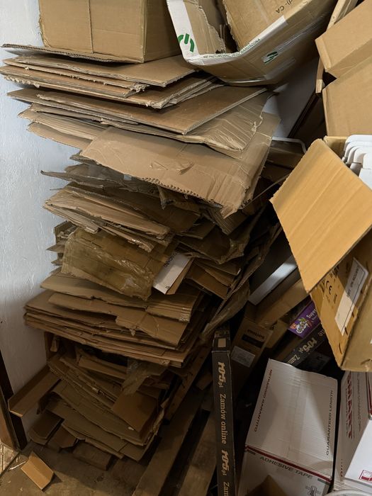 Makulatura , pocięte kartony oddam za darmo