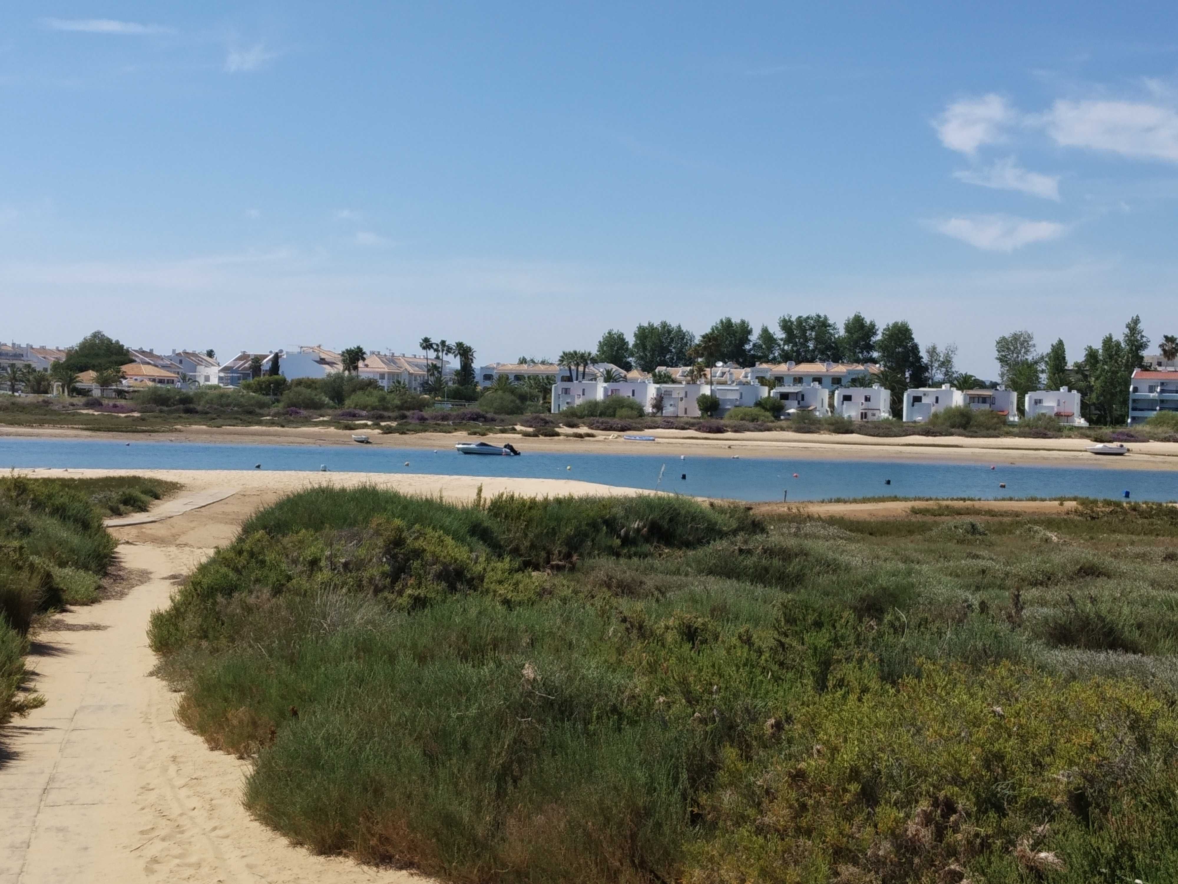 Aluga-se apartamento em Cabanas de Tavira de Outubro a Maio