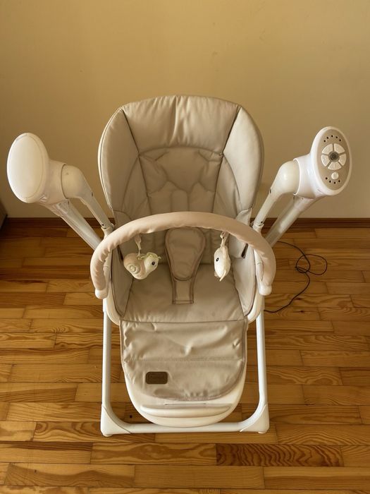 стульчик для кормления carrello triumph заколисуючий центр